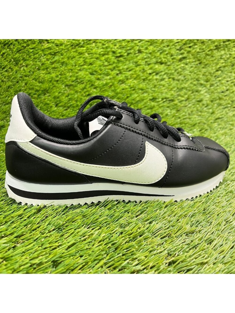 Nike Cortez Basic Boys Size 4Y Black White Athletic Leather Shoes Sneakers